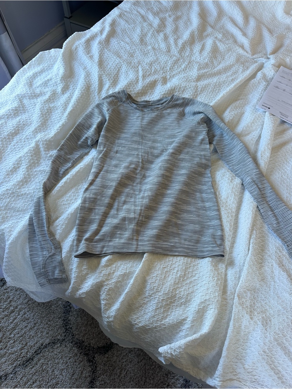 lululemon athletica Women's Swiftly Tee in Light Gray Stripe- all tags cut out